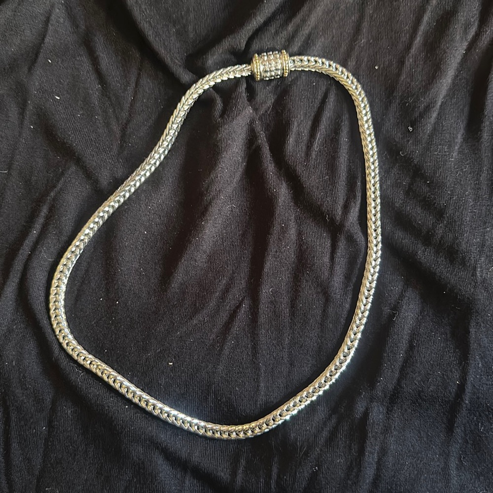 Necklace for clip on pendants. Magnetic close